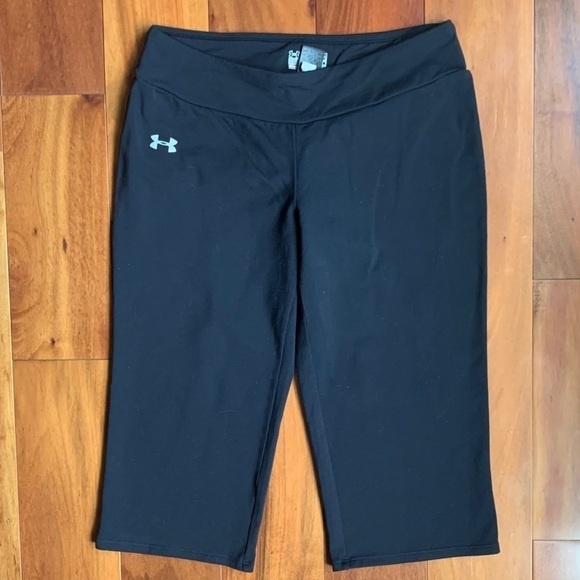 Under Armour Semi-Fitted Cropped Legging - Picture 1 of 4